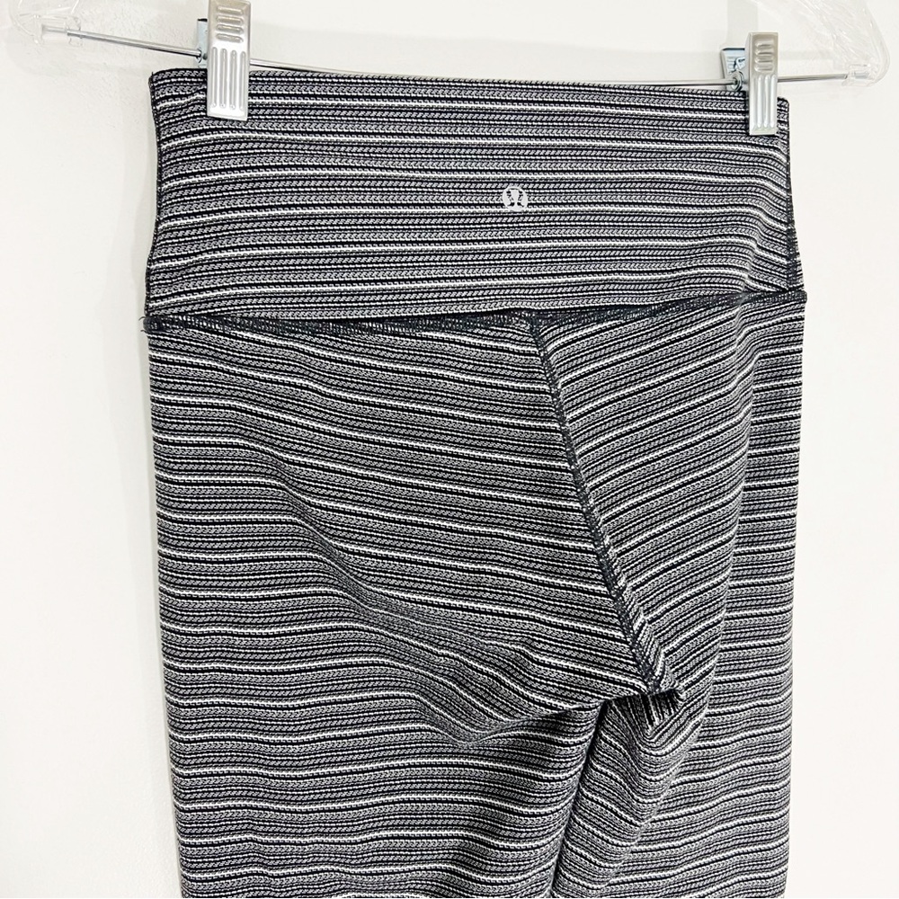 Lululemon High Times Pant Textured Stripe Black Deep Coal Size 6 - Picture 6 of 8